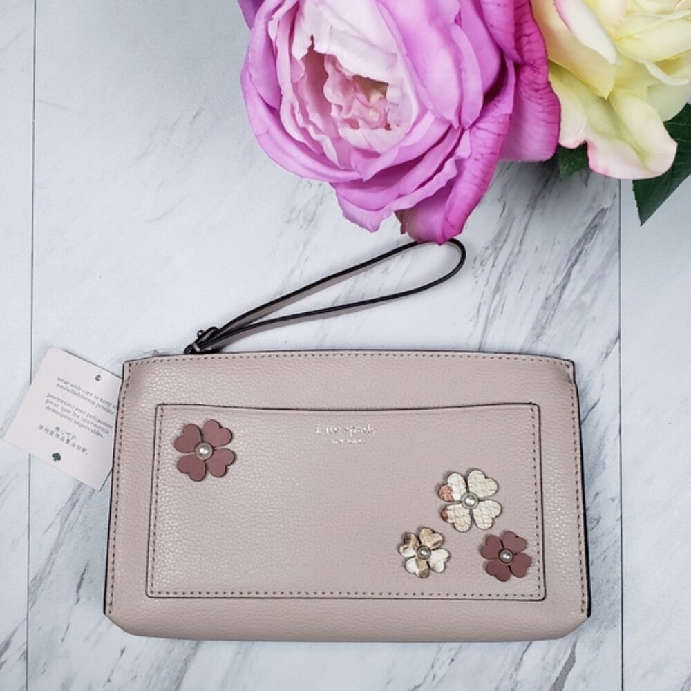 Kate Spade Flower Pearl‎ Cutout Clutch  NWT
